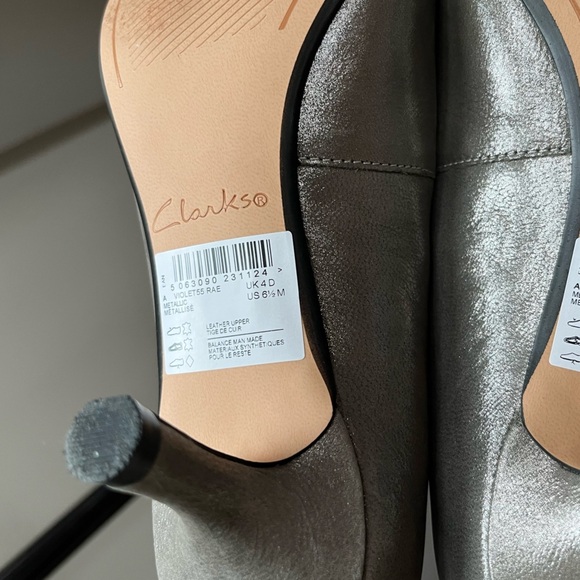 CLARKS Leather violet 55 rae metallic size 6.5 - Picture 9 of 10